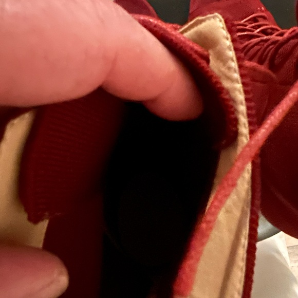 Cute size 9 burgundy ankle tie up boots - Picture 7 of 8